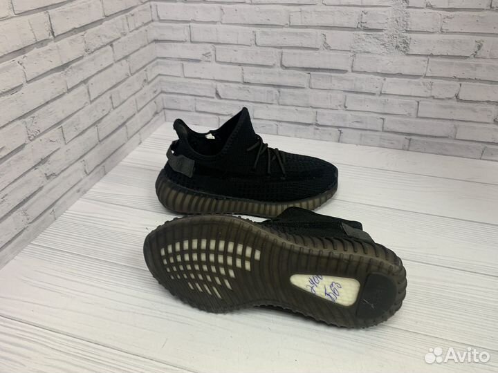 Кроссовки adidas yeezy boost 350