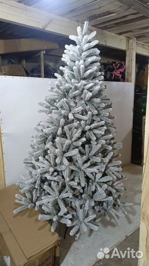 Ель искуственная заснеженная