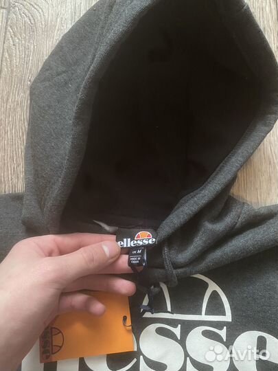 Худи ellesse новое