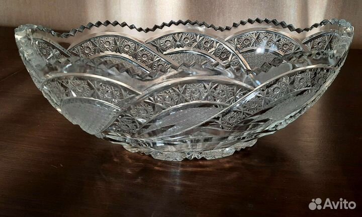 Хрустальная ваза-ладья Изморозь (1976г.)