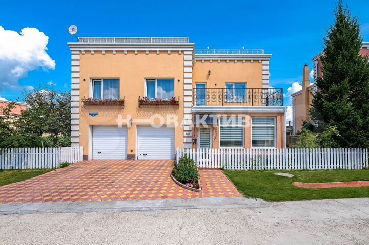 Коттедж 262,5 м² на участке 9 сот.