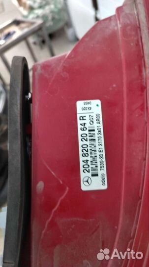 Фонарь задний правый mercedes w204
