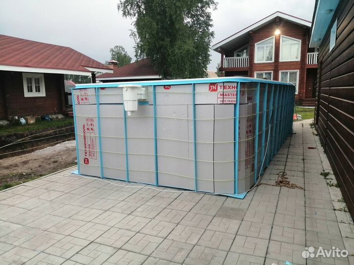 Бассейн из пластика