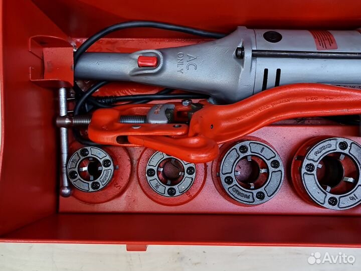 Клупп электрический резьбонарезной ridgid 700-C