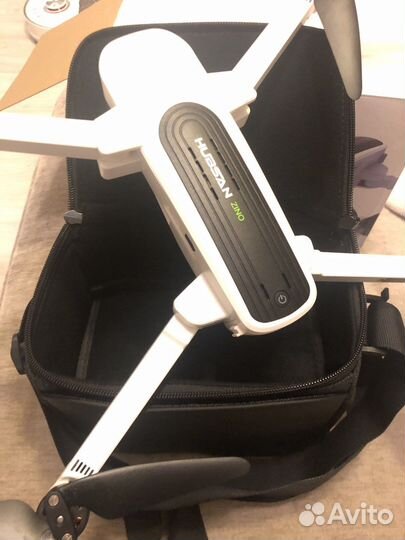 Квадрокоптер Hubsan zino