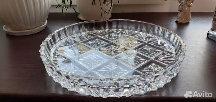 Хрустальный поднос, вазы и салатники из СССР