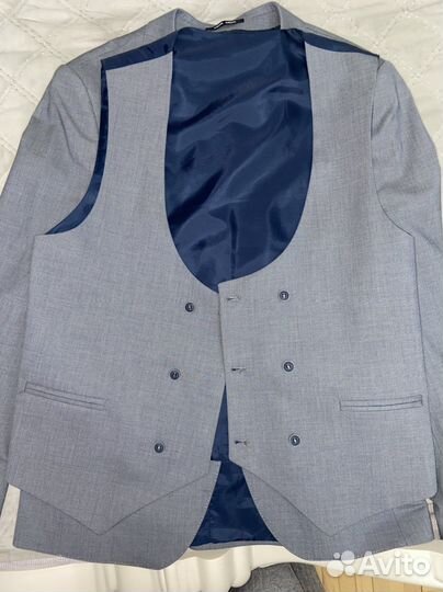 Костюм мужской новый