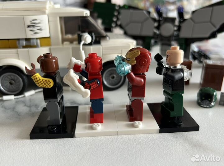 Lego marvel spider man 76083 Атака стервятника