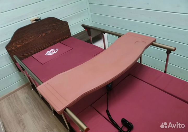 Медицинская кровать для лежачих больных