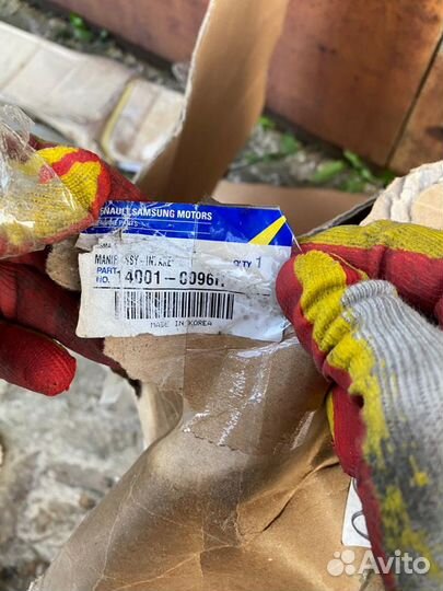 Коллектор впускной Renault 140010096R