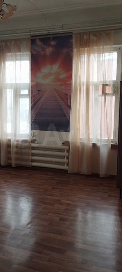 Комната 18 м² в 4-к., 2/2 эт.