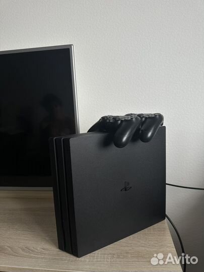 Sony playstation 4 PS4 pro 1tb с играми