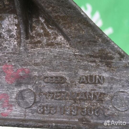 Кронштейн двигателя правый Ауди 80 90 Б3