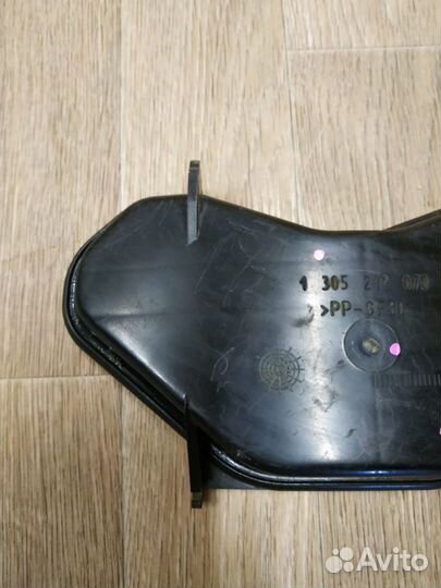 Крышка фары Ford Mondeo 3 (2000-2007)