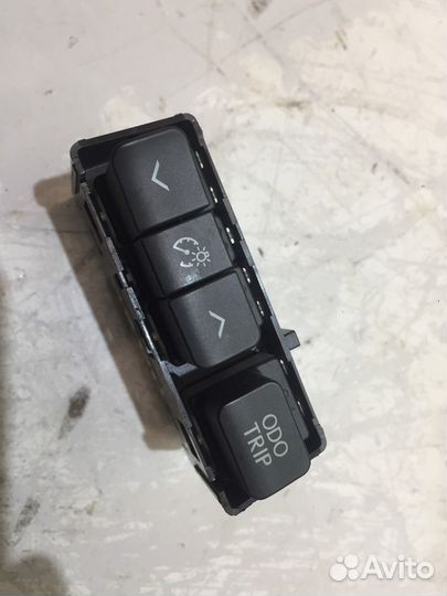 Кнопка регулировки яркости панели приборов