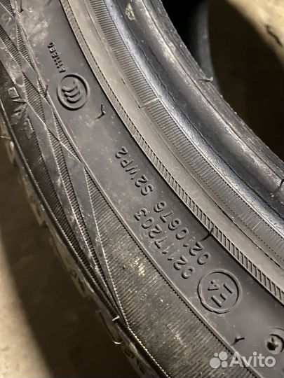 Triangle Snowlink TWT02 275/40 R20 и 315/35 R20 22F