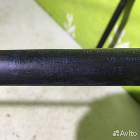 Амортизатор двери багажника Форд Фокус 1