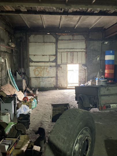 Гараж, > 30 м²