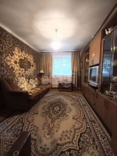 2-к. квартира, 40 м², 1/2 эт.