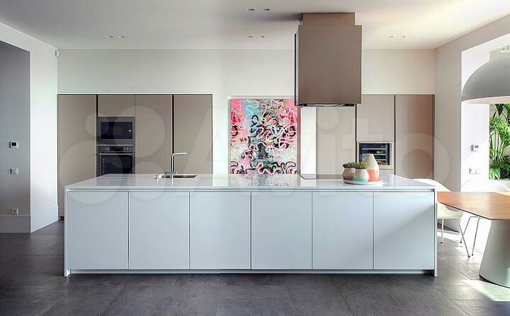 2-к. квартира, 85 м², 21/22 эт.