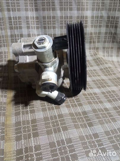 Насос гидроусилителя руля lc150
