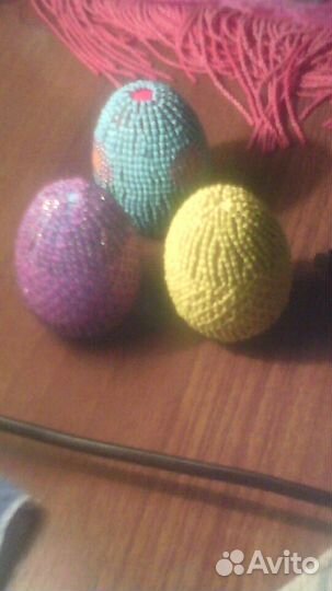 Яйца оплетенные бисером. есть разные расцветки