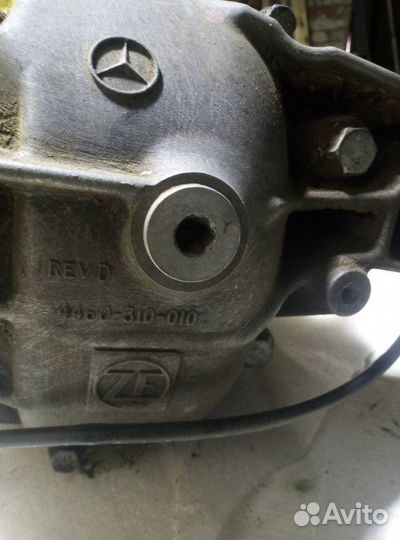 Редуктор переднего моста Мерседес-Бенс М-Класс