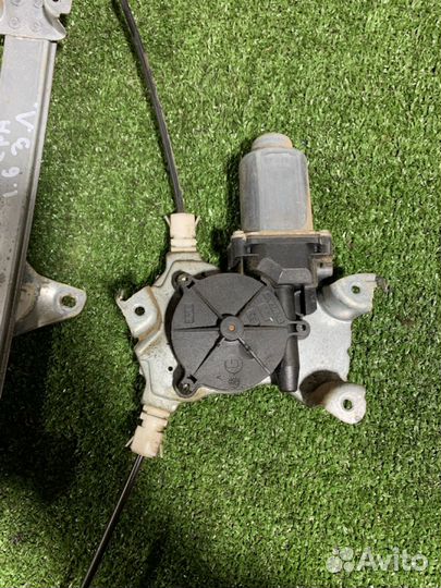 Стеклоподъемник задний левый Nissan Primera p12