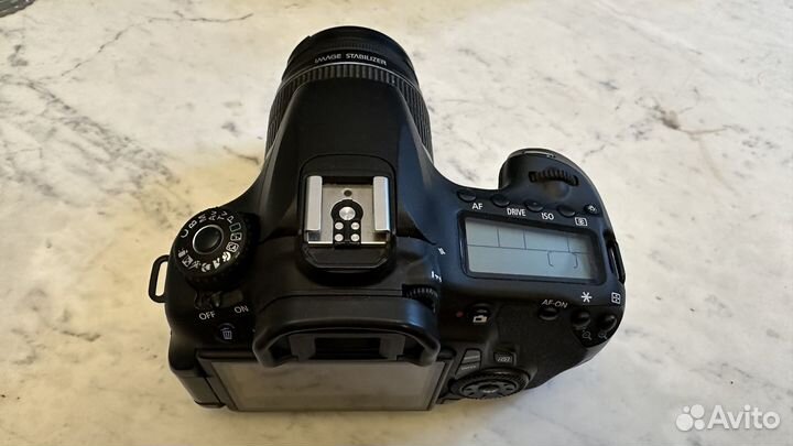 Зеркальный фотоаппарат canon 60d