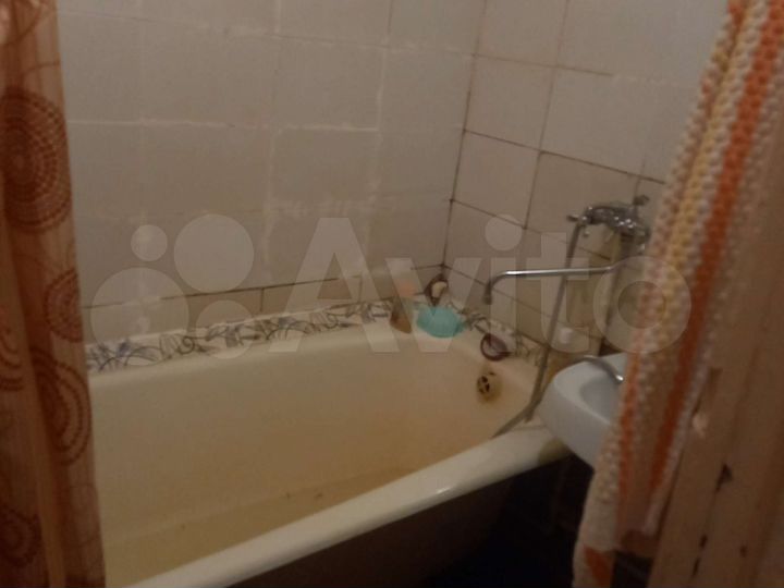 Комната 38,4 м² в 3-к., 2/2 эт.