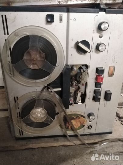 Катушечный магнитофон Комета-209