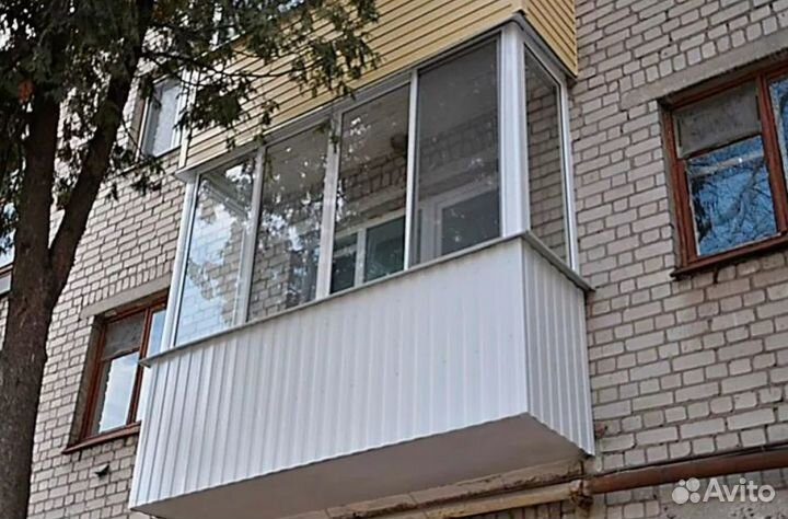 Остекление балкона с обшивкой