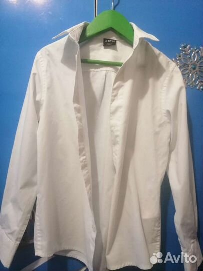 Рубашка на мальчика белая