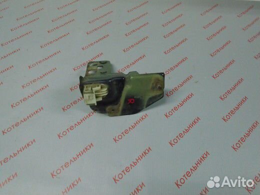 Nissan 62292-BV000 Кронштейн R