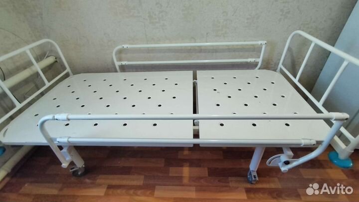Кровать медицинская для лежачих больных