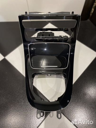 Центральная консоль мерседес w213