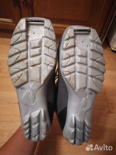 Ботинки для беговых лыж