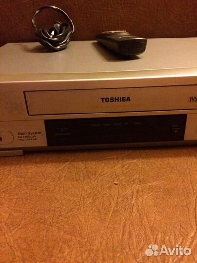 Видеомагнитофон toshiba VCB-C8