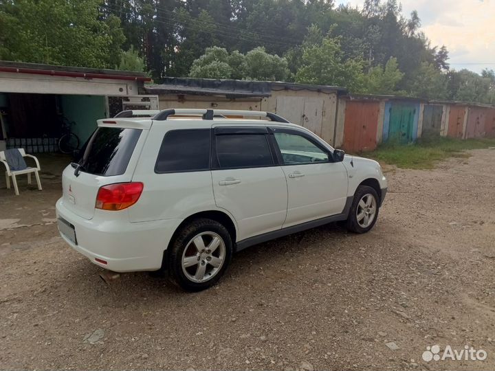 Mitsubishi Outlander 2.4 AT, 2002, 342 275 км