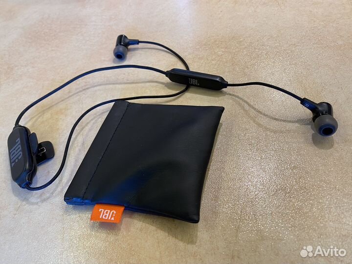 Беспроводные наушники JBL E25BT