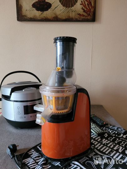 Соковыжималка шнековая kitfort