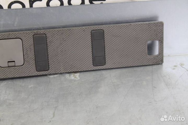 Обшивка багажника Nissan X-Trail T30