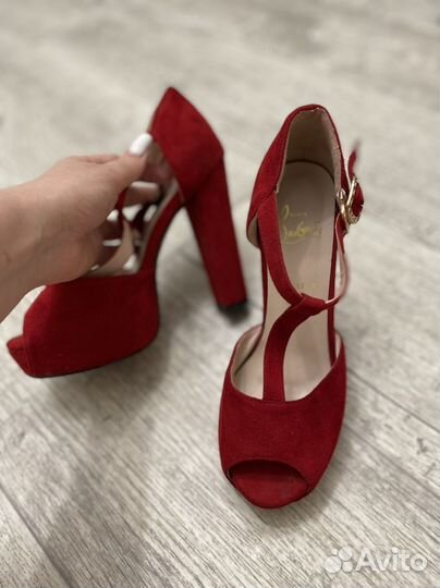 Обувь женская 38 размер