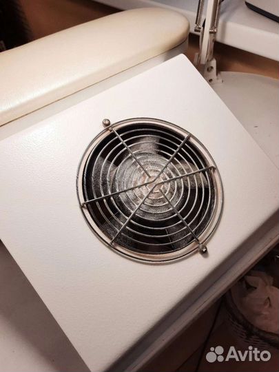 Маникюрный пылесос