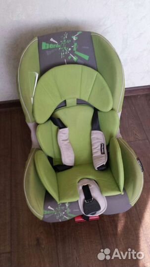 Автомобильное кресло