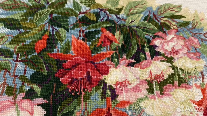 Готовая вышивка крестиком 