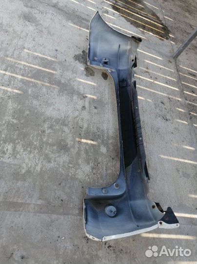 Бампер задний Toyota Sienta NCP81