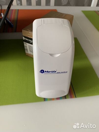 Дозатор жидкого мыла настенный