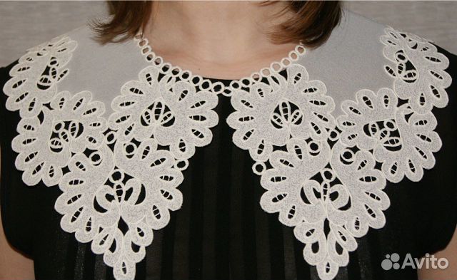 Воротник вышивки 