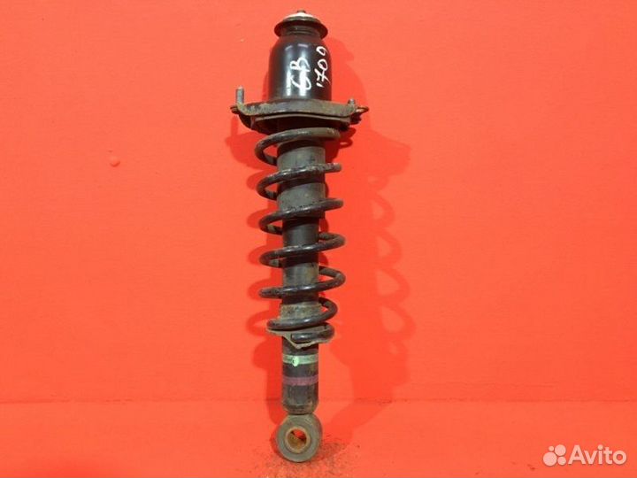 Амортизатор задний Toyota Prius NHW20 1nzfxe 2005